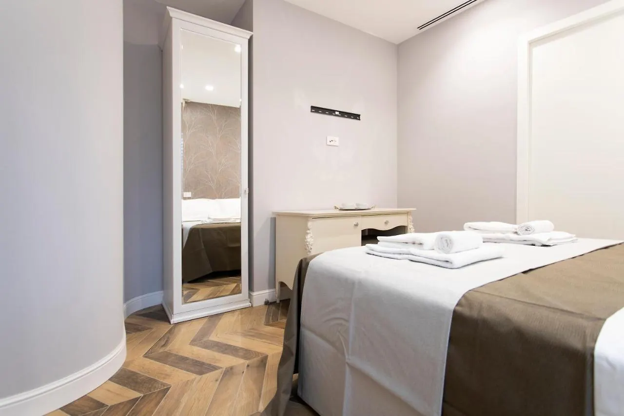Affittacamere B&B Palazzo Fracassini Roma Italia