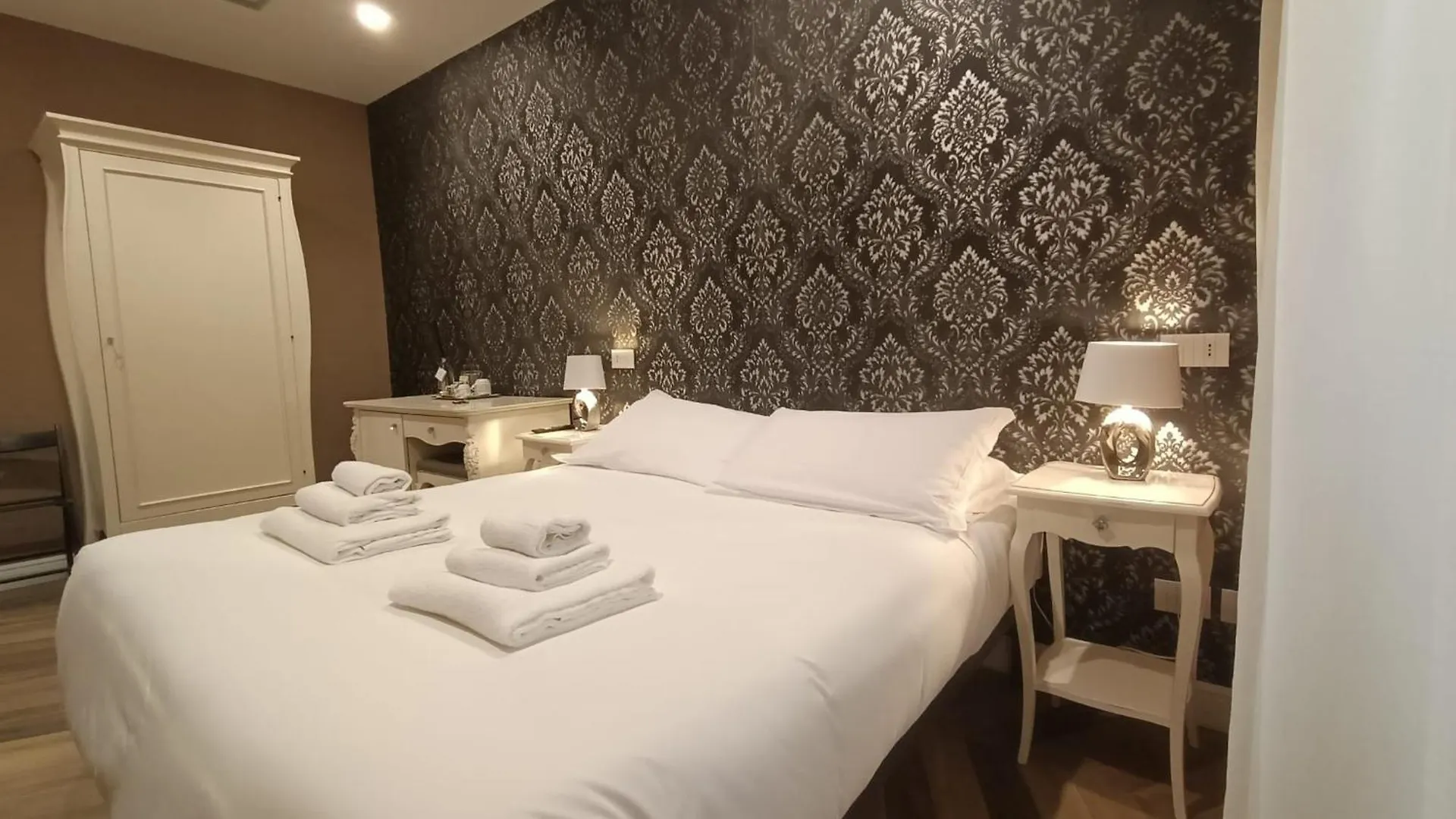 B&B Palazzo Fracassini Roma Italia